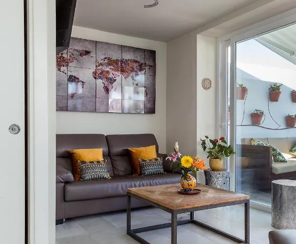 ***** Attic With Impressive Views And Jacuzzi Apartment *