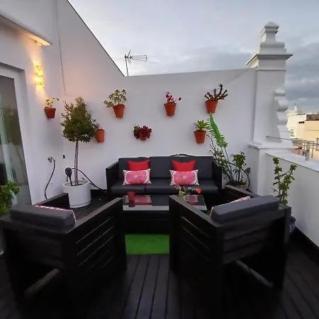 ***** Attic With Impressive Views And Jacuzzi Кадіс