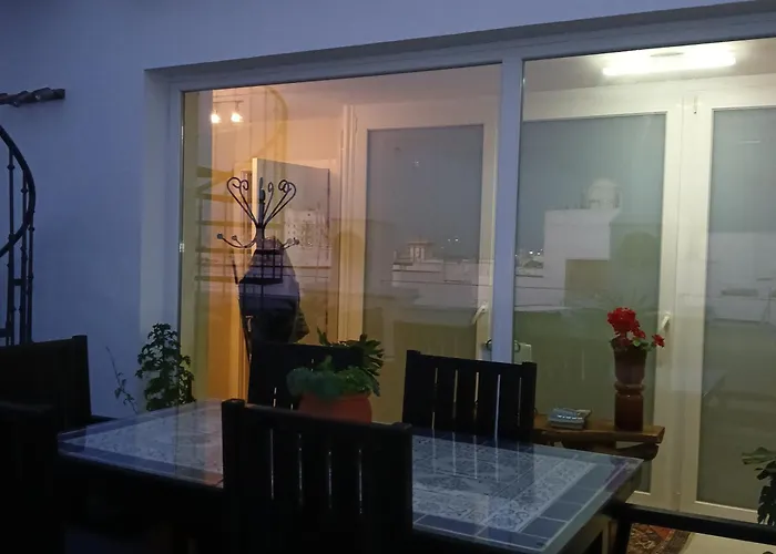 ***** Attic With Impressive Views And Jacuzzi