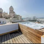 아파트 ***** Attic With Impressive Views And Jacuzzi 카디스