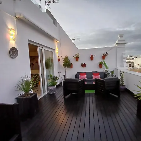 아파트 ***** Attic With Impressive Views And Jacuzzi 카디스